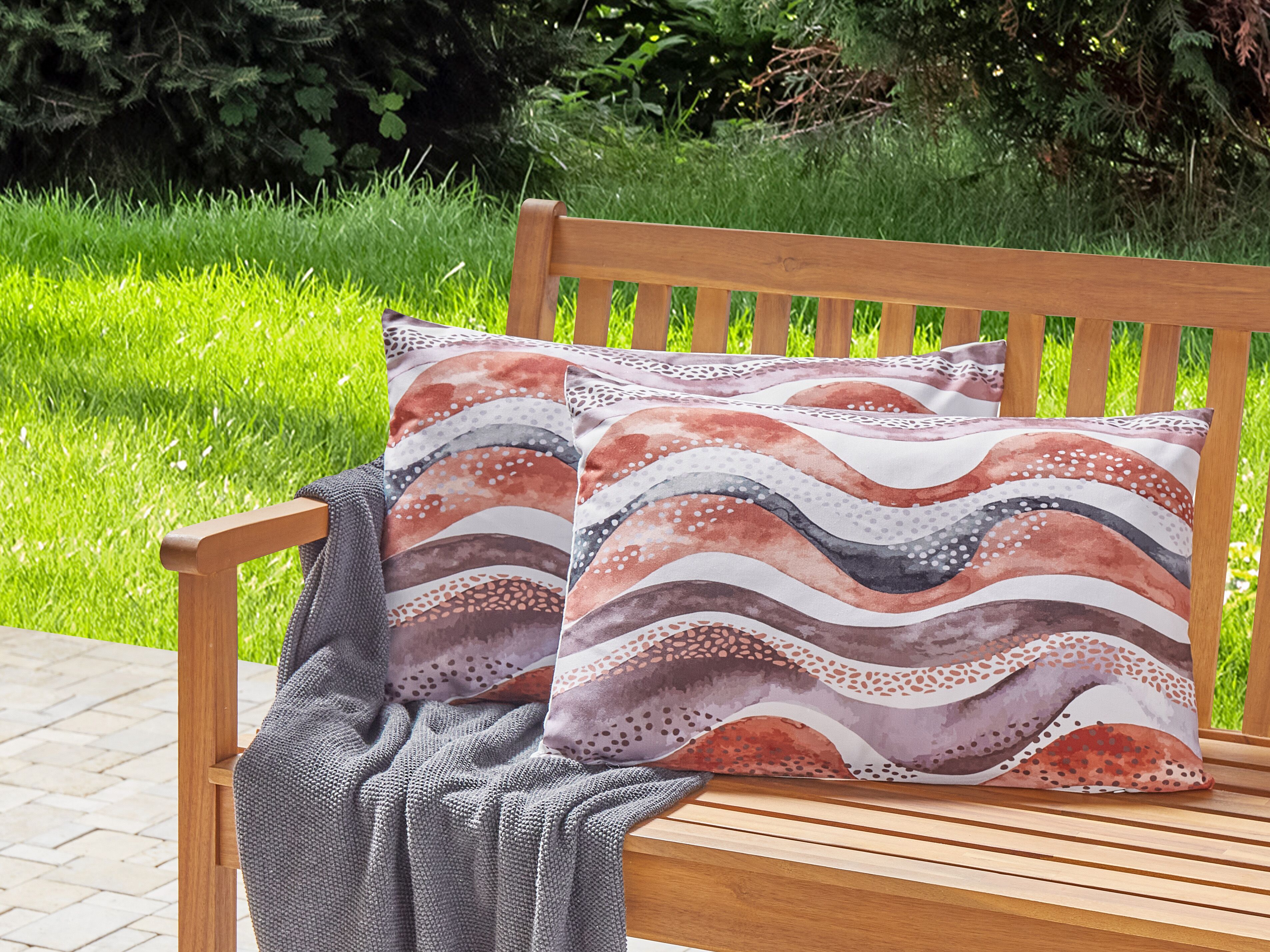 Set of 2 Outdoor Cushions SEBORGA Abstract Pattern 40 x 60 cm Brown