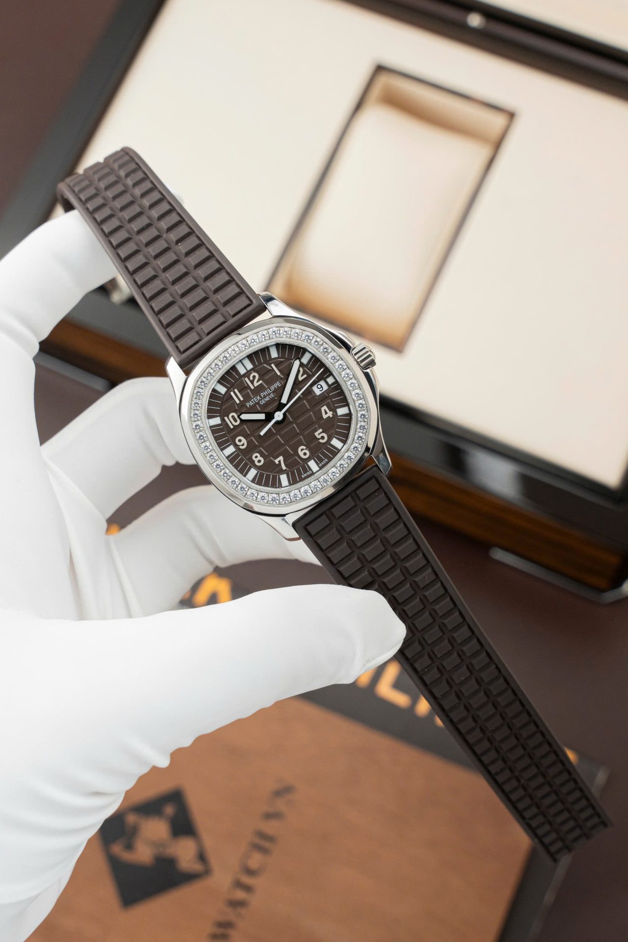Patek Philippe Aquanaut 5067 Replica Watches Quartz Movement PPF Factory 35.6mm - Elite Watch Atelier