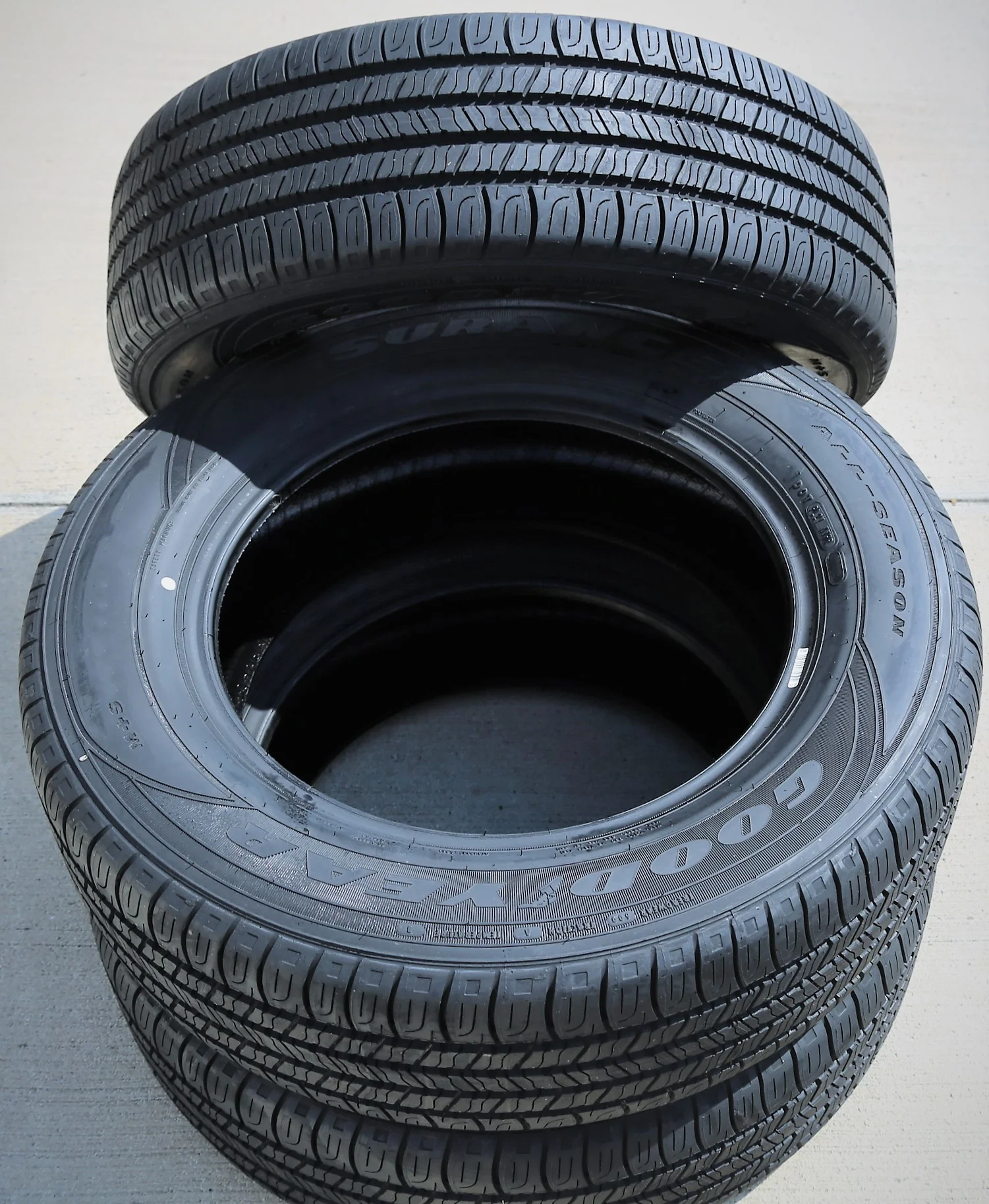 Set of 4 (FOUR) Goodyear Assurance All - Season 205/65R16 95H A/S Tires