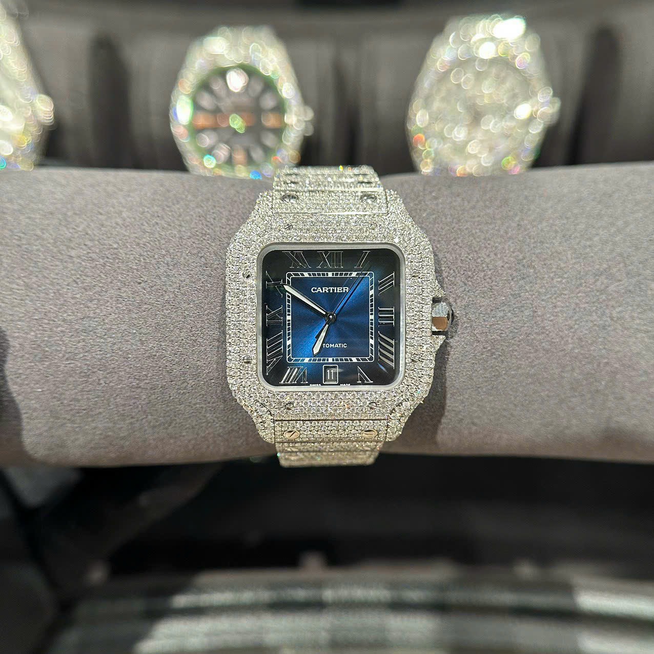 Cartier Santos Best Replica Watch With Full Natural Diamond VVS Blue Dial 39.8mm - Top club