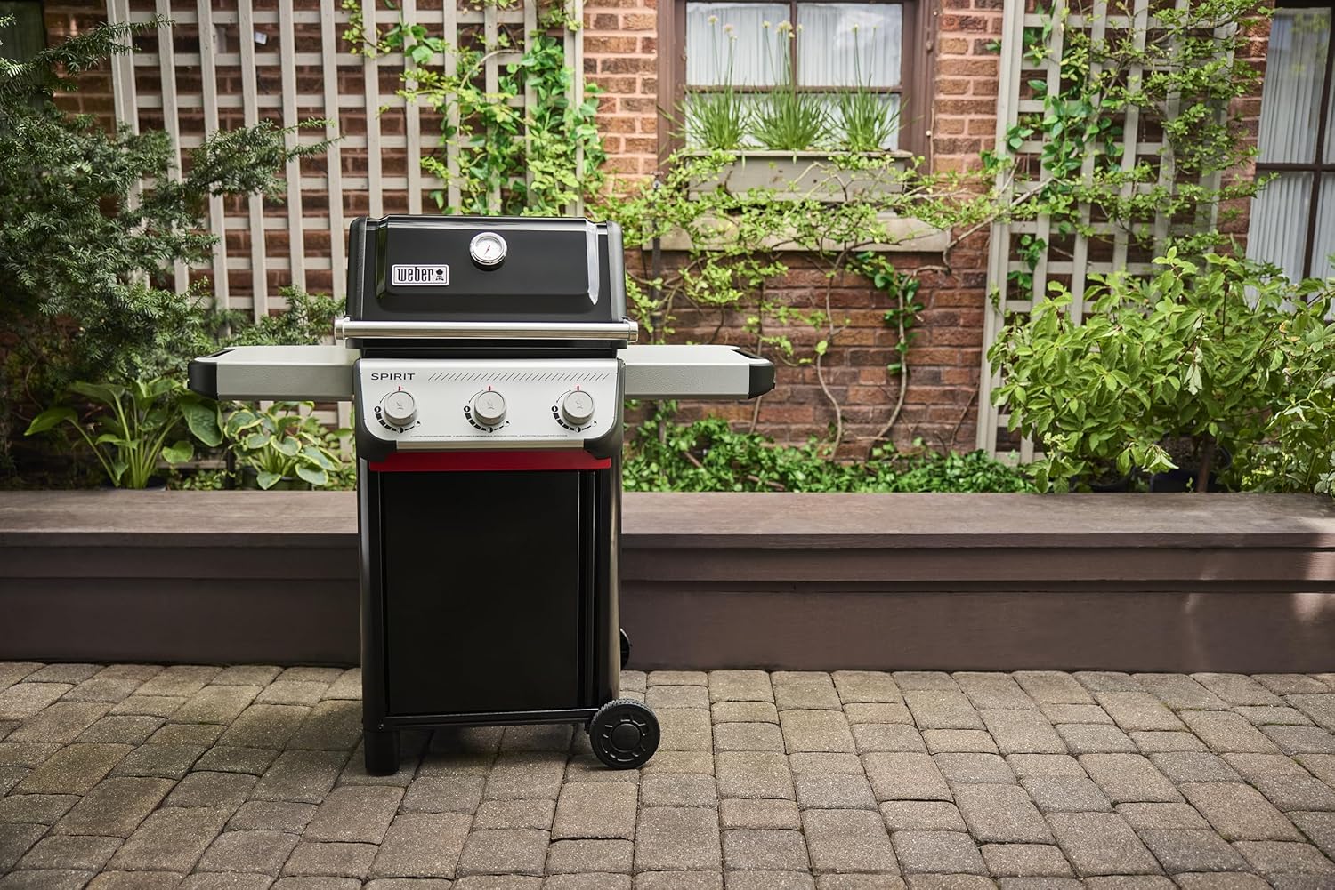 Weber Liquid Propane Gas Grill, 3 Burners, Black, Porcelain-Enameled Cast-Iron Grates - Spirit E-310 - Image 4 Weber Liquid Propane Gas Grill, 3 Burners, Black, Porcelain-Enameled Cast-Iron Grates - Spirit E-310 - Image 4