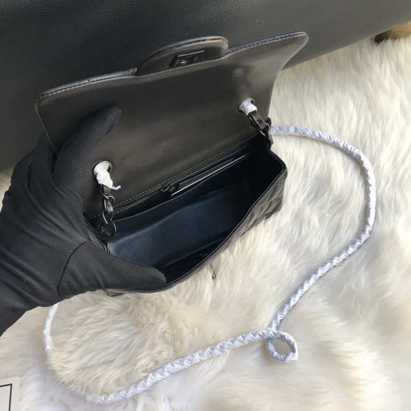 Replica Chanel Lambskin 20Cm Classic Flap Bag 1116 Black1:1High-quality replica