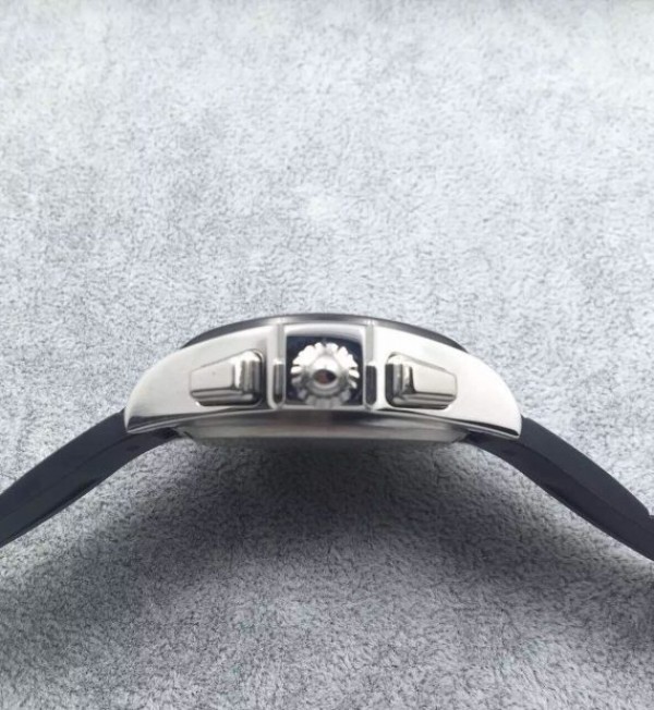 Replica Cartier Roadster SS Black Dial Black Rubber Strap A7750 - Top club