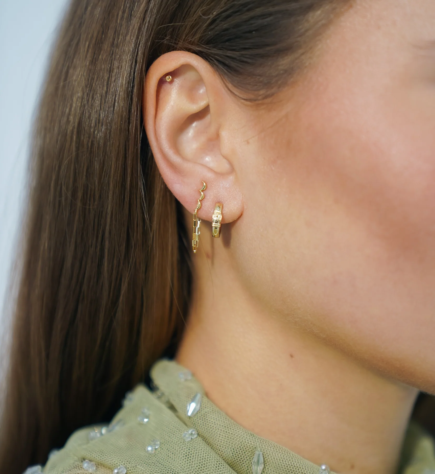 Single Ornament Chain Stud 14K