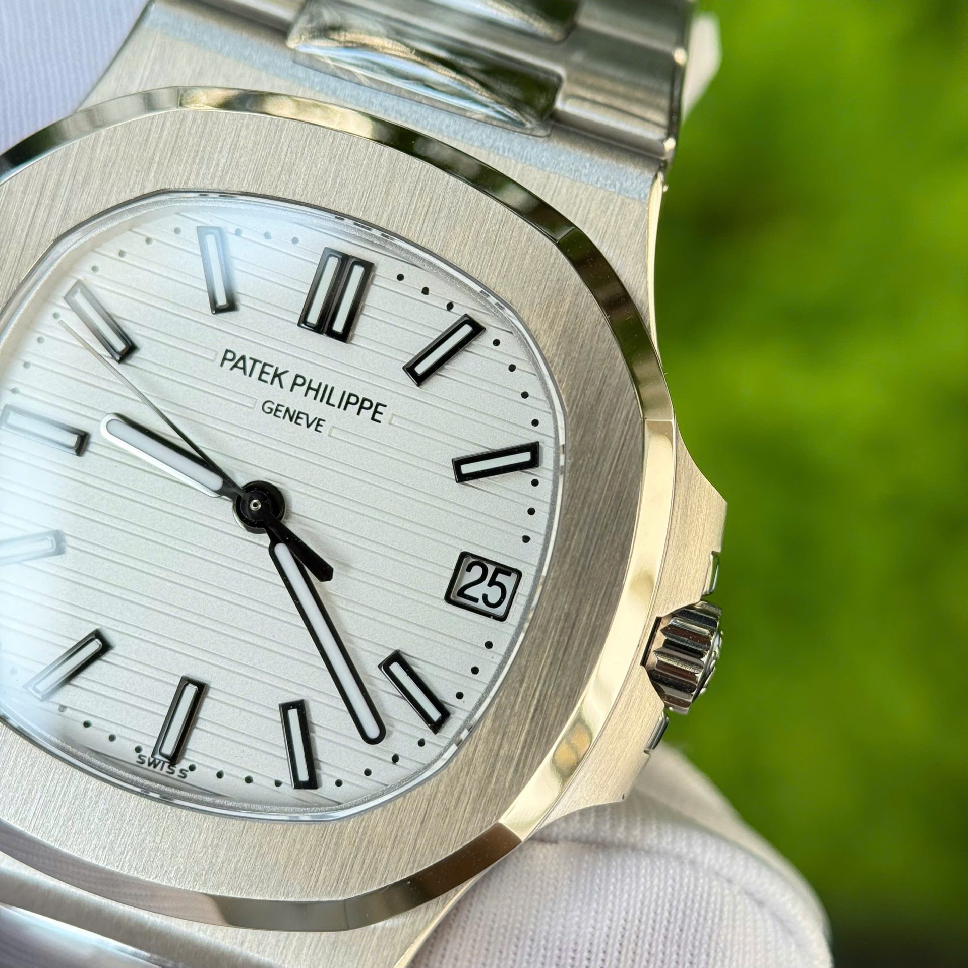Patek Philippe Nautilus 5711 Replica Watches White Dial Metal Wire BBF Factory 40mm - Top club