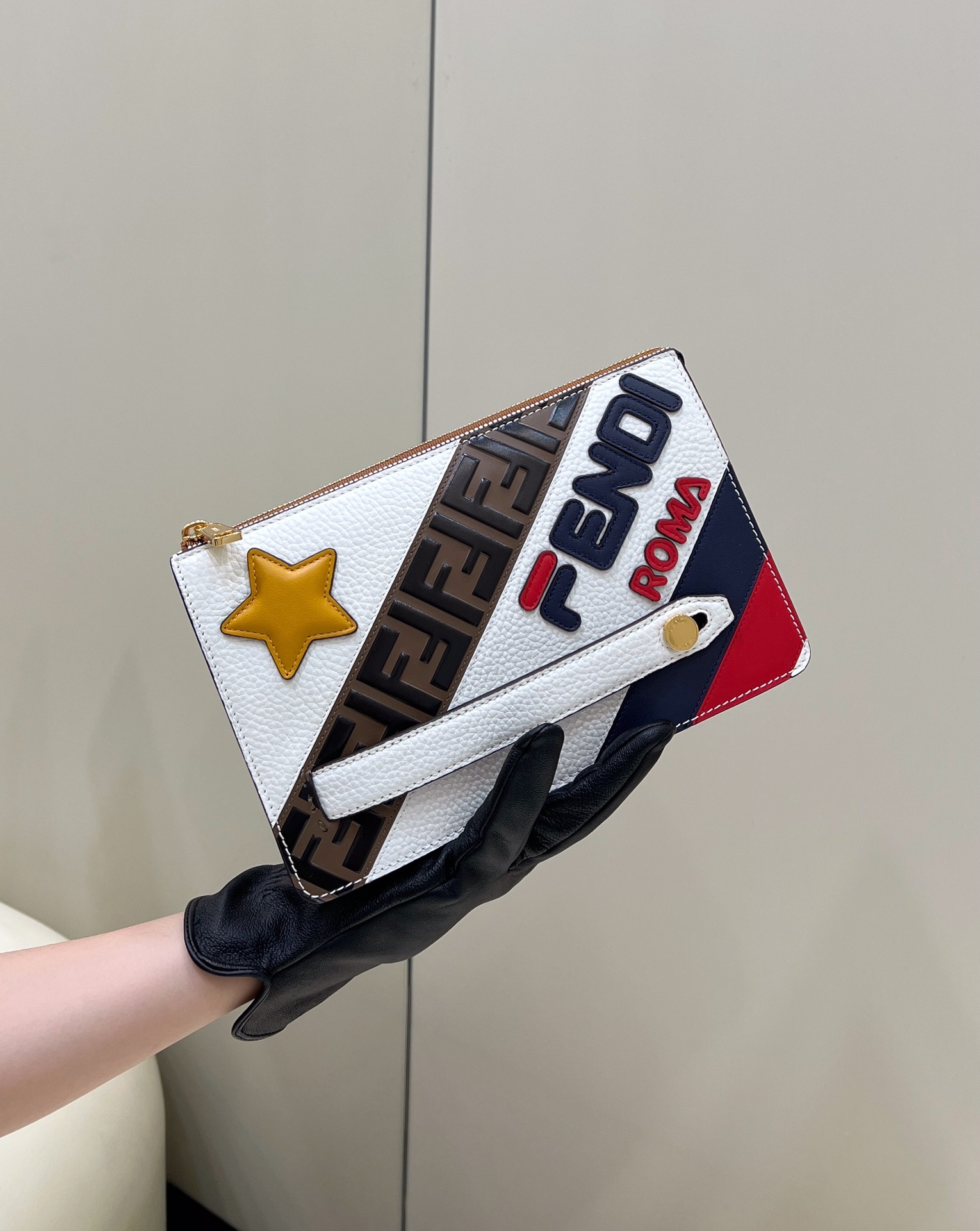 Fendi clutch - Replicaclubs