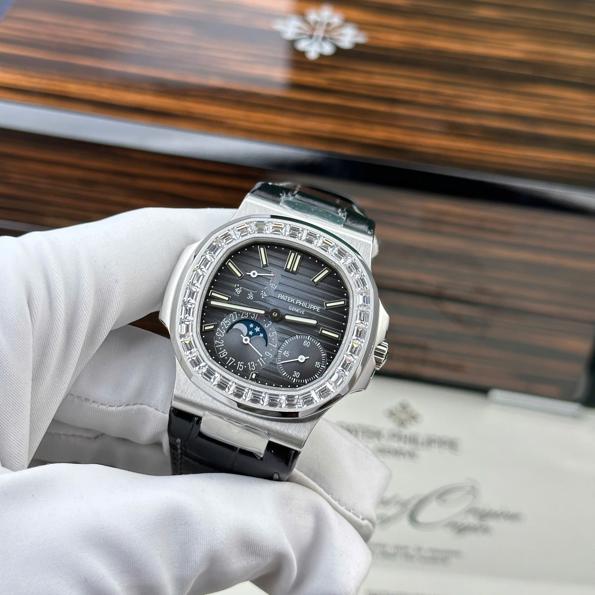 Patek Philippe Nautilus 5722 Replica Watch Blue Dial With Baguette PPF Factory 40mm - Elite Watch Atelier