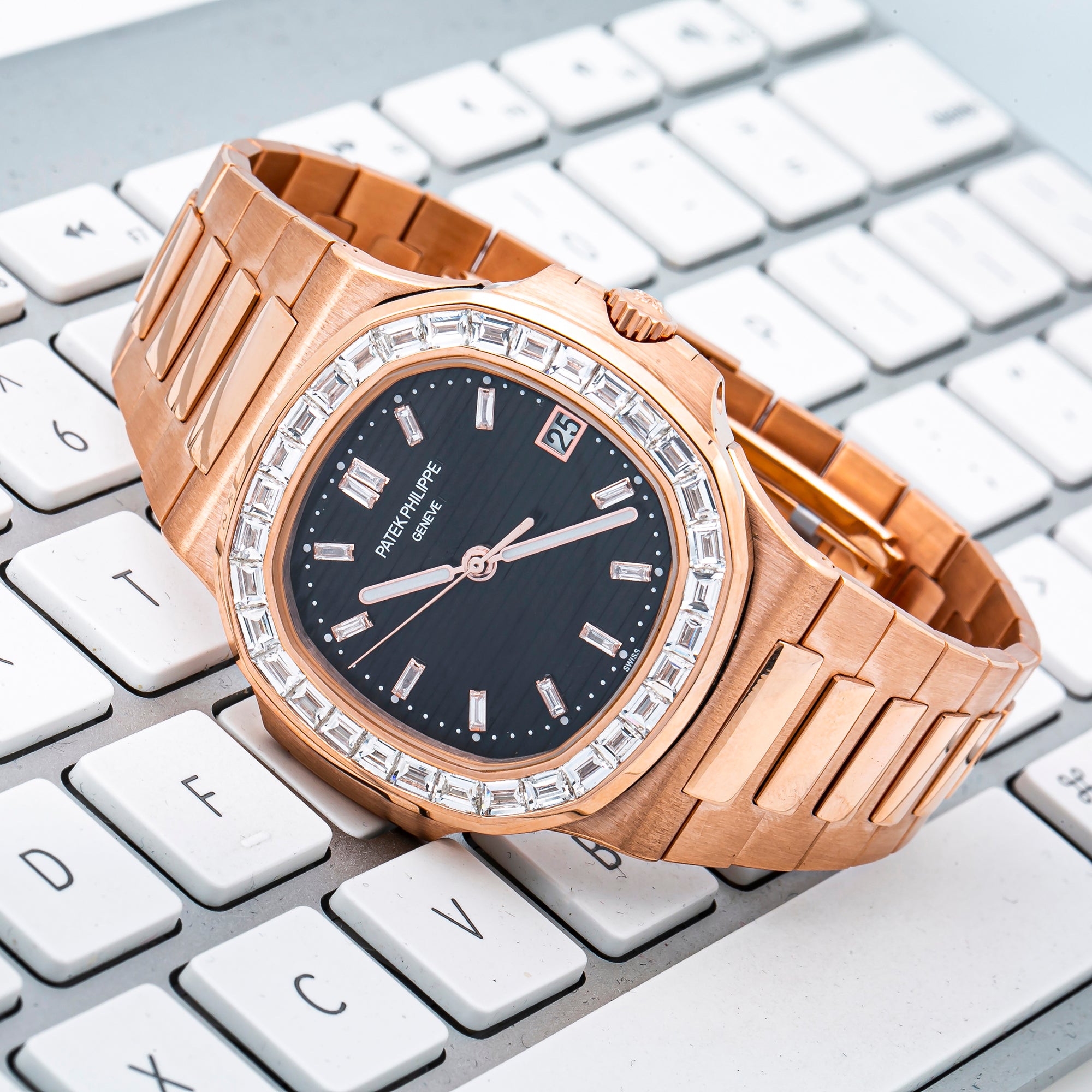 Patek Philippe Nautilus 5711 40MM Black Diamond Dial With Rose Gold Bracelet(1:1 replica) - Top club