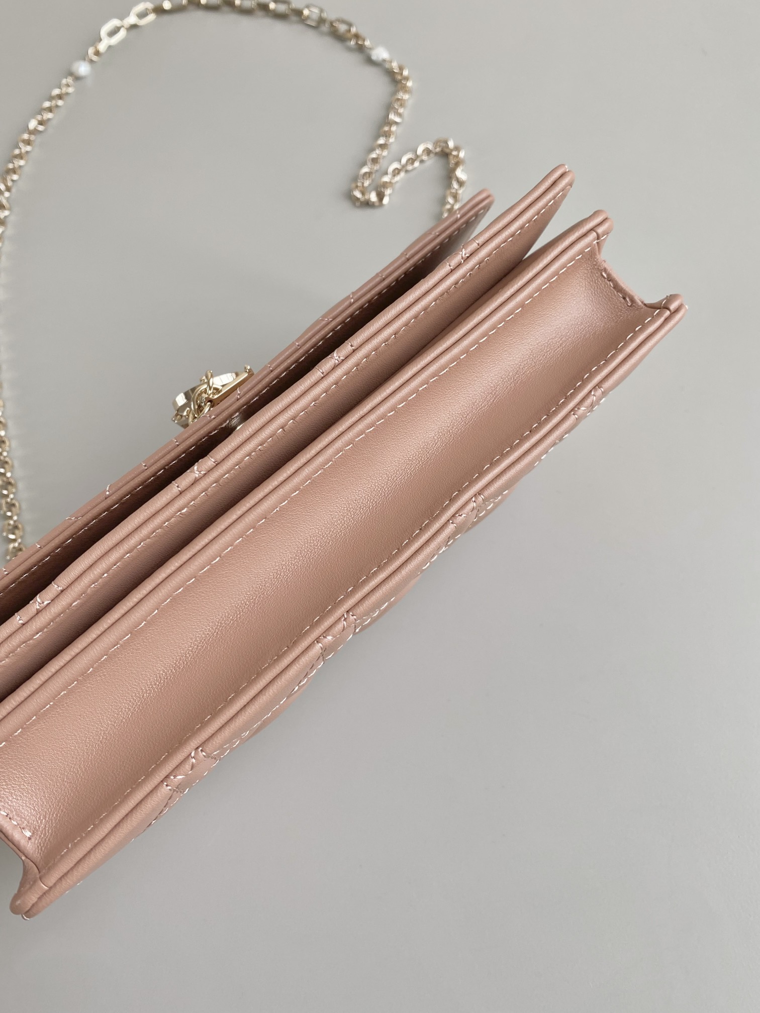 Lady Top Handle Clutch Beige/Black/White For Women 8.5in/21cm S0980ONMJ_M49P1:1High-quality replica