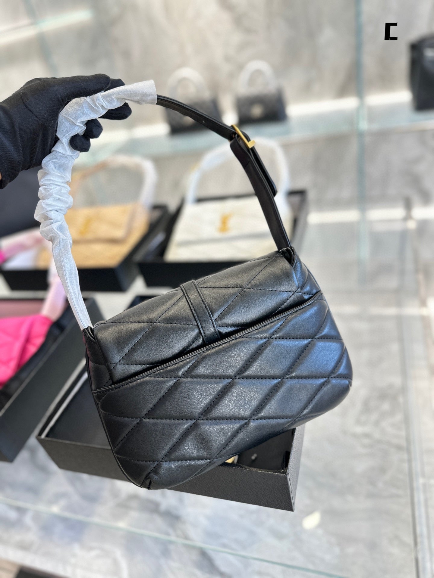 TO – New Luxury Bags SLY 3011:1High-quality replica