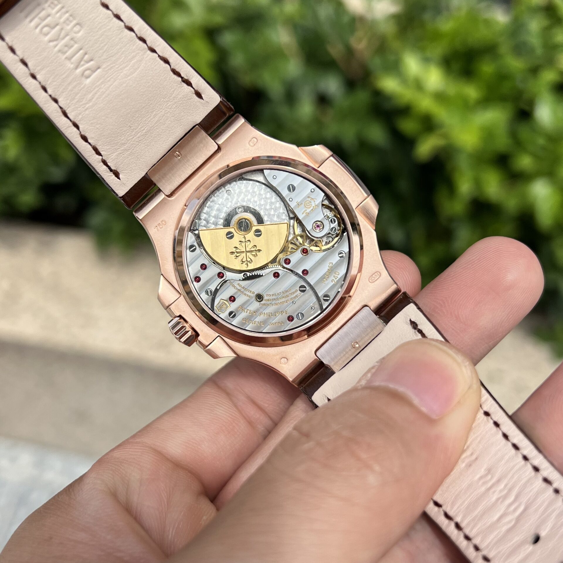 Patek Philippe Replica 1:1 Watch Nautilus 5712R Rose Gold Wrapped 18K GR Factory 40mm - Top club