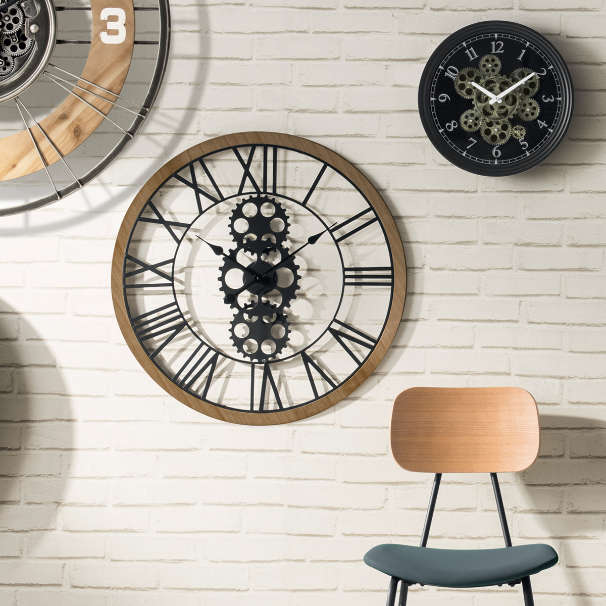 Mechanical clock "Mely" Wood and metal, D.37 cm