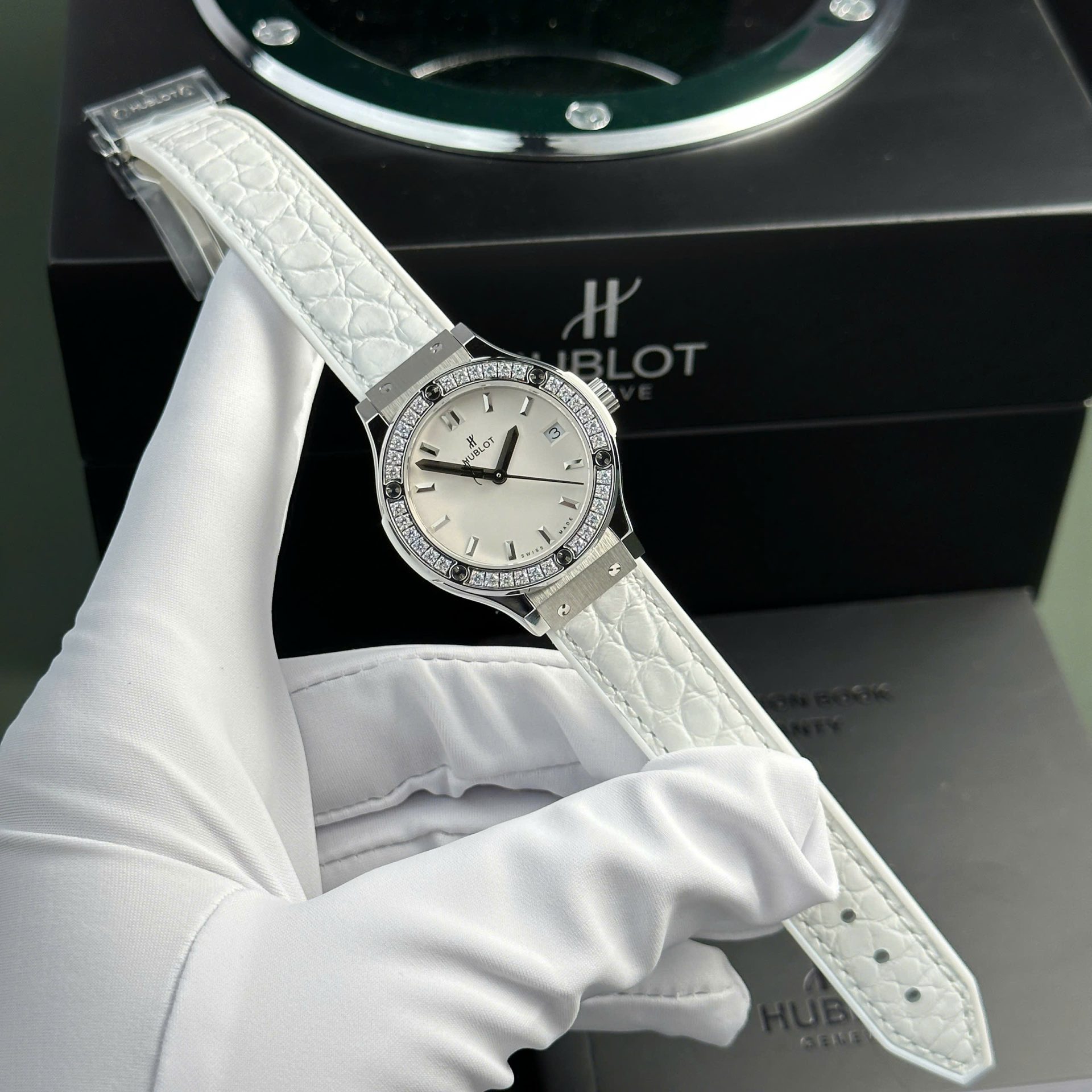 Hublot Classic Fusion Replica 11 Watch White Womens HB Factory 33mm - Elite Watch Atelier