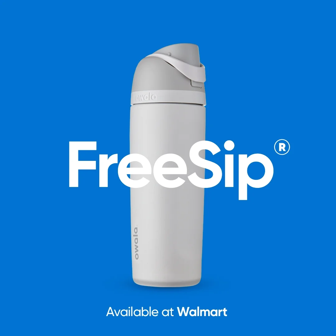 Owala FreeSip Water Bottle Stainless Steel, 24 Oz., Hyper Flamingo Pink - Image 4