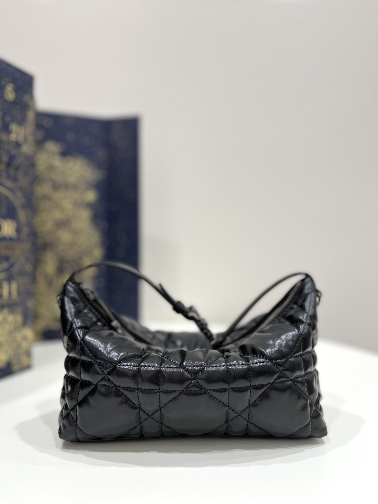 Medium Diortravel Nomad Pouch Black/White For Women 8.5in/ 22cm S5554BMIG_M900