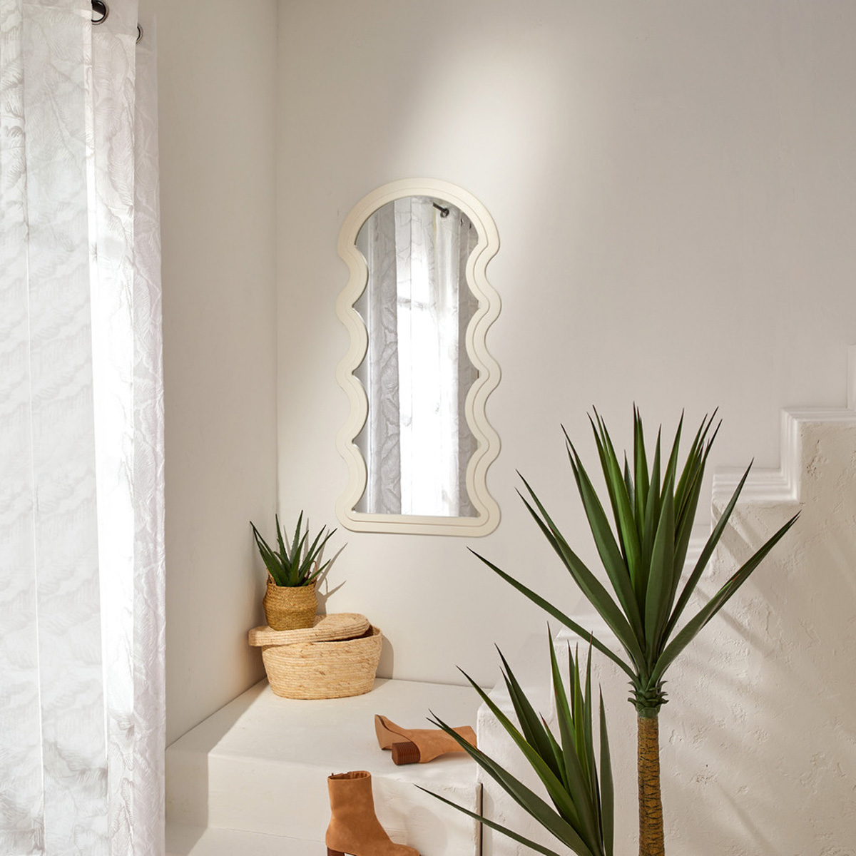 Wavy mirror "Emily" White, 114x54 cm