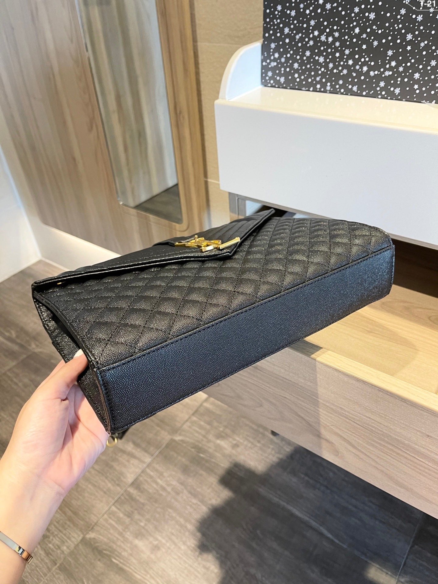 TO – Luxury Edition Bags SLY 1921:1High-quality replica