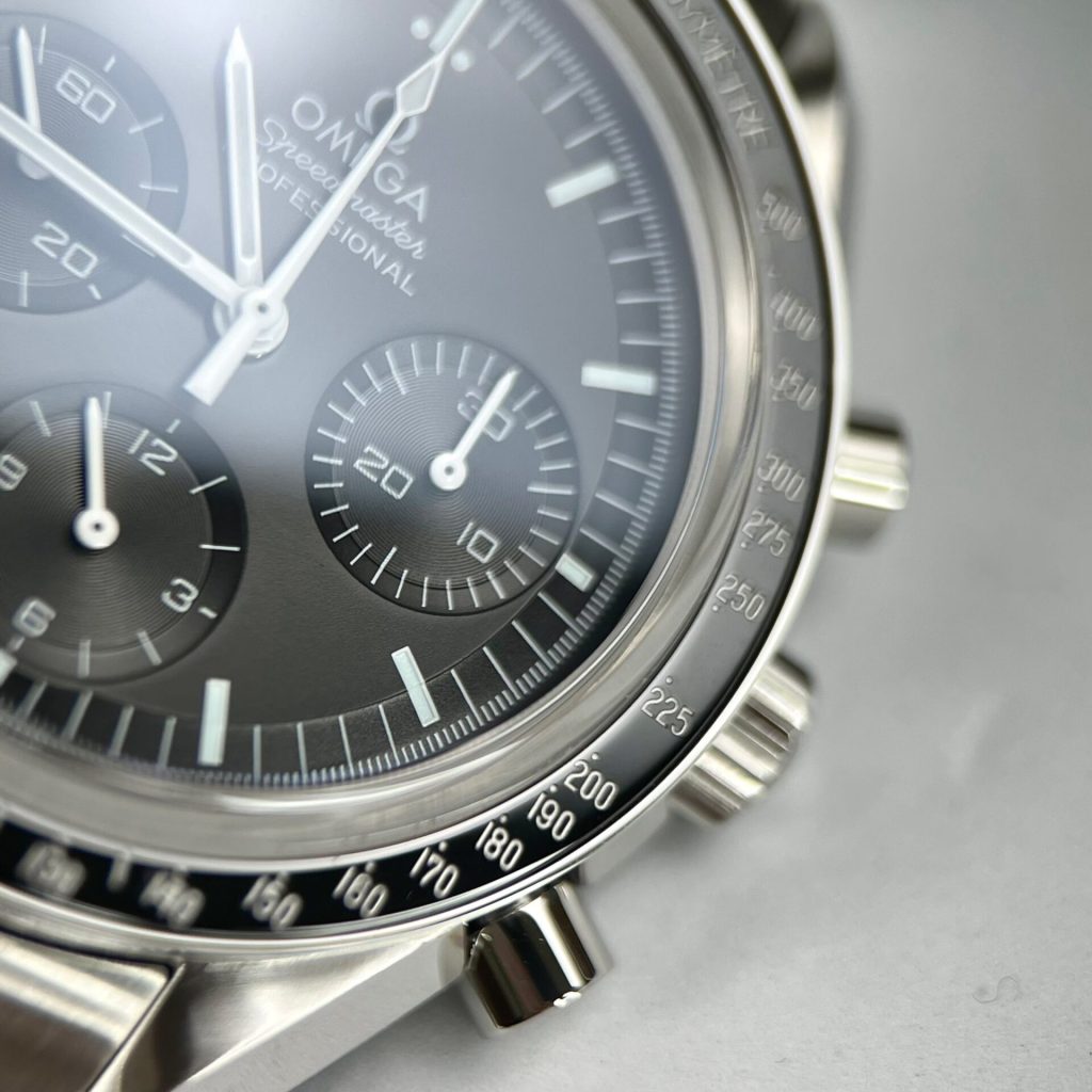 Omega SpeedMaster Moonwatch Chronograph Replica 11 Watches Black Dial 42mm - Top club