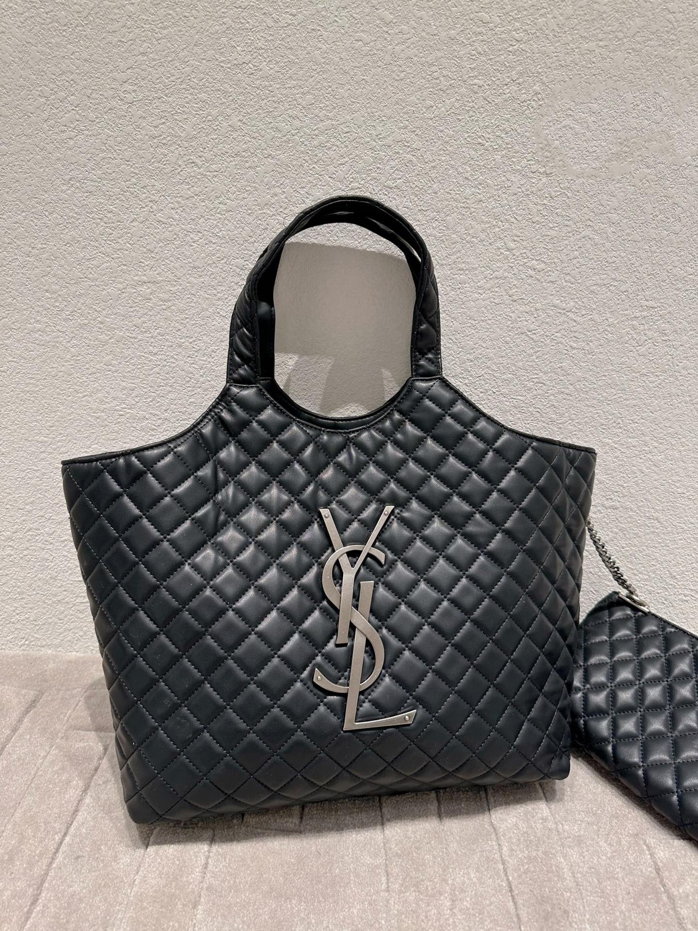 TO – Luxury Bags SLY 2791:1High-quality replica