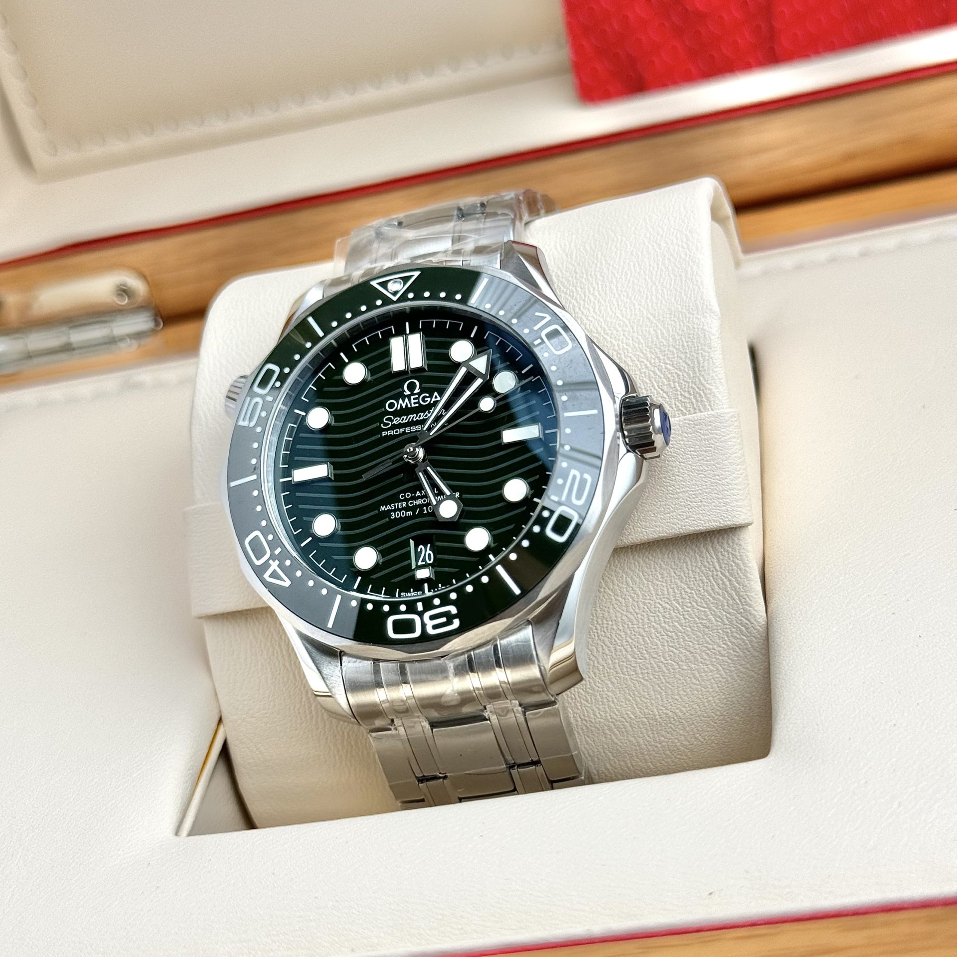 Omega Best Replica Watch Seamaster Diver 300M Dial Green VS Factory 42mm - Top club