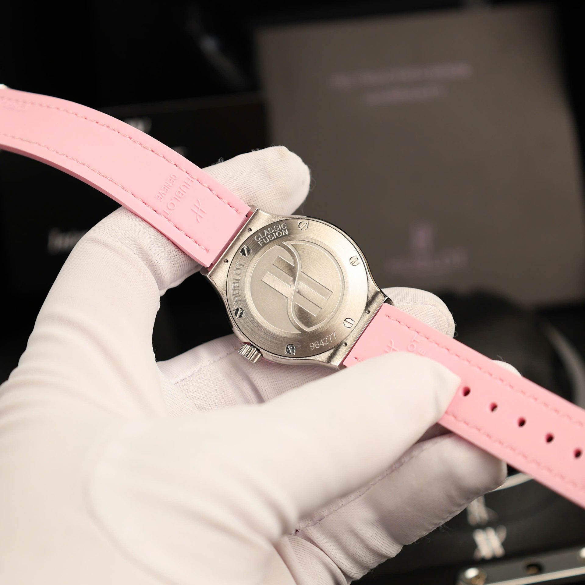 Hublot Classic Fusion Replica Watch Mother Of Pearl Dial + Moissanite Diamonds 33mm - Top club