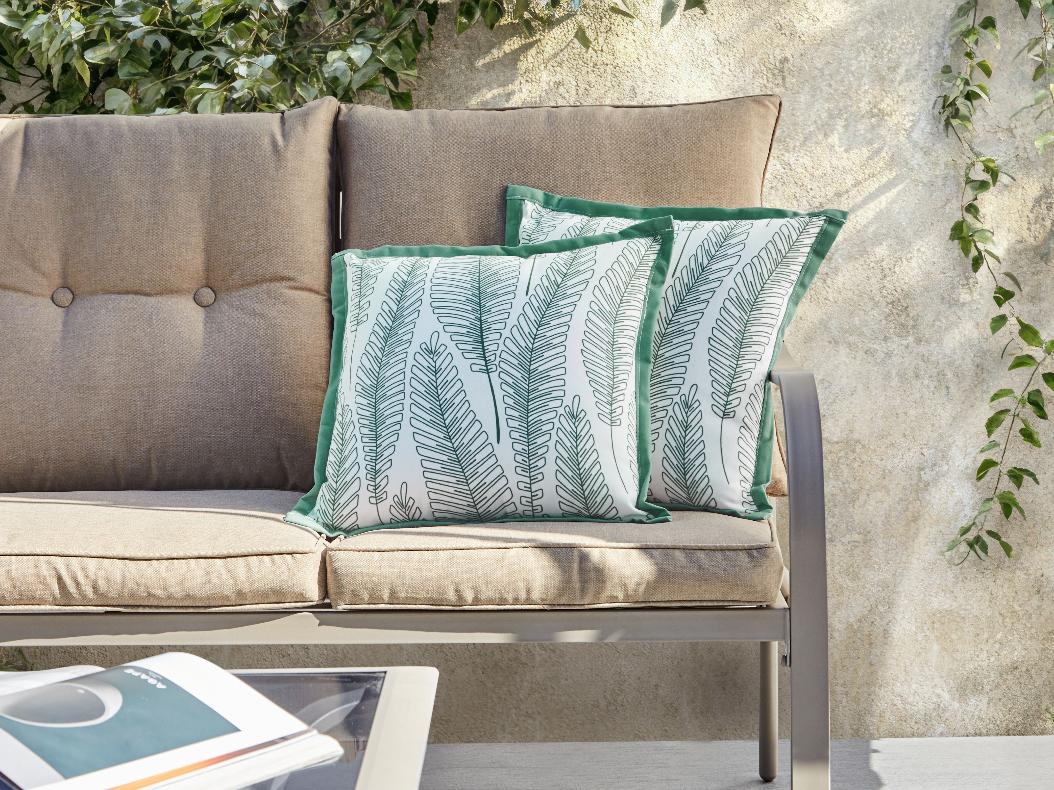 Set of 2 Outdoor Cushions MEADOW Plant Pattern 45 x 45 cm Green