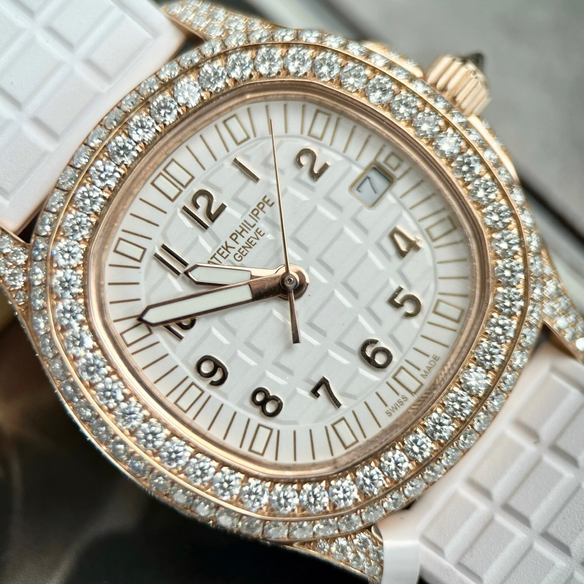 Patek Philippe Aquanaut 5069R With Moissanite Replica Watch PPF 35.2mm - Top club