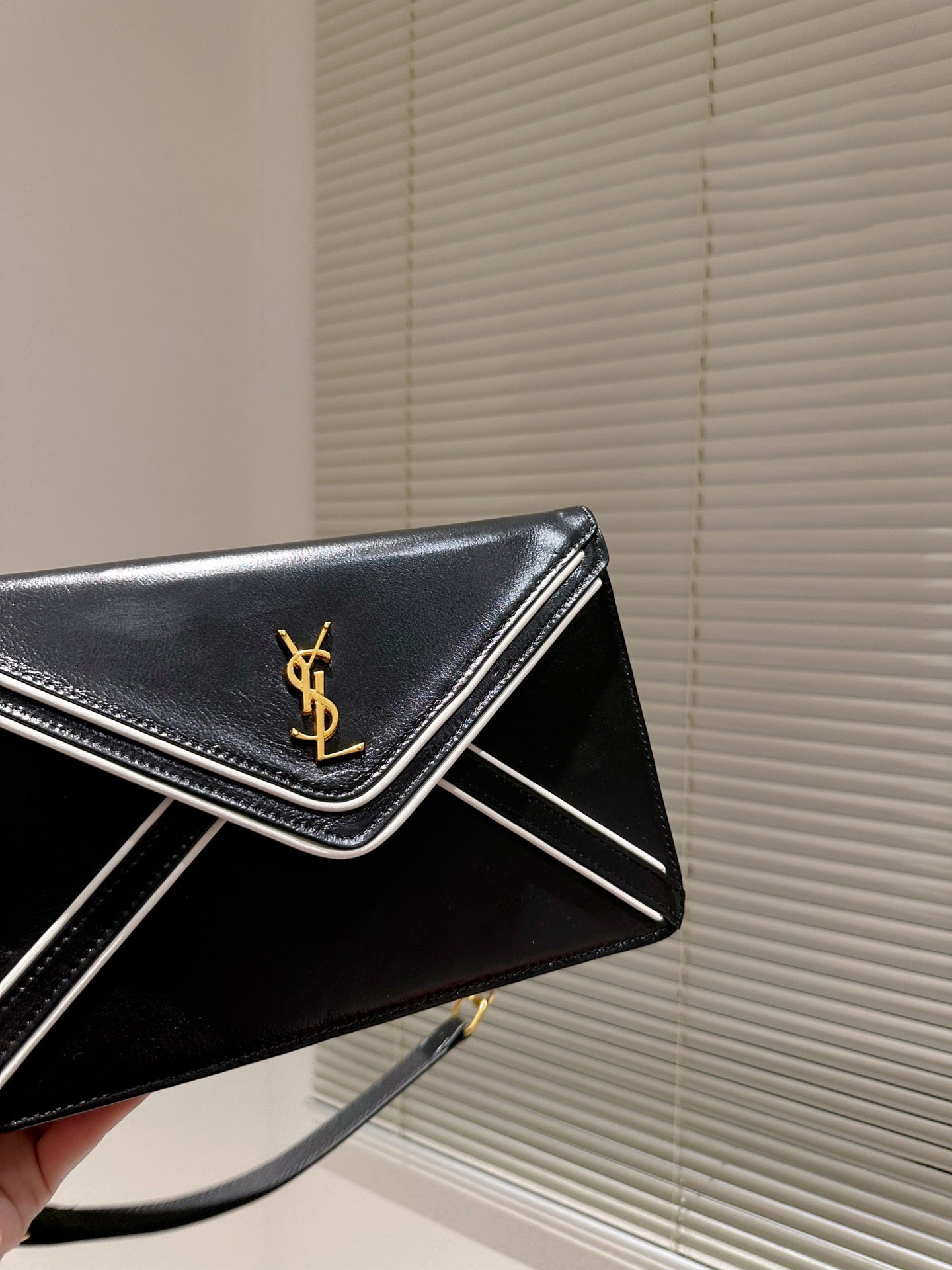 TO – New Luxury Bags SLY 2991:1High-quality replica