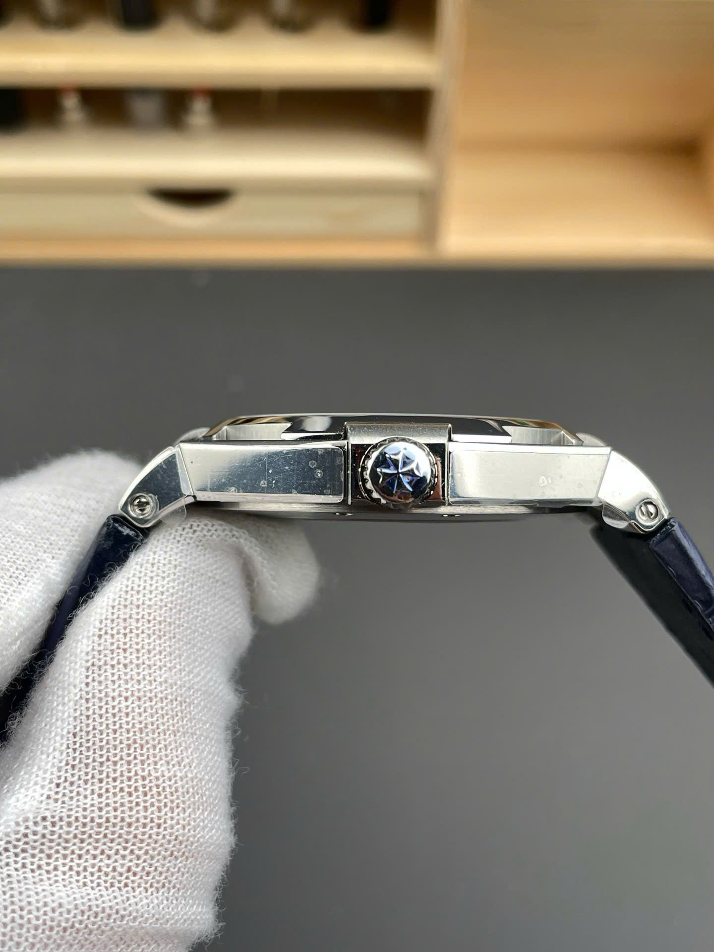 Vacheron Constantin Luxury Replica Watches Overseas 47040 Blue Dial MKS Factory 42mm - Top club