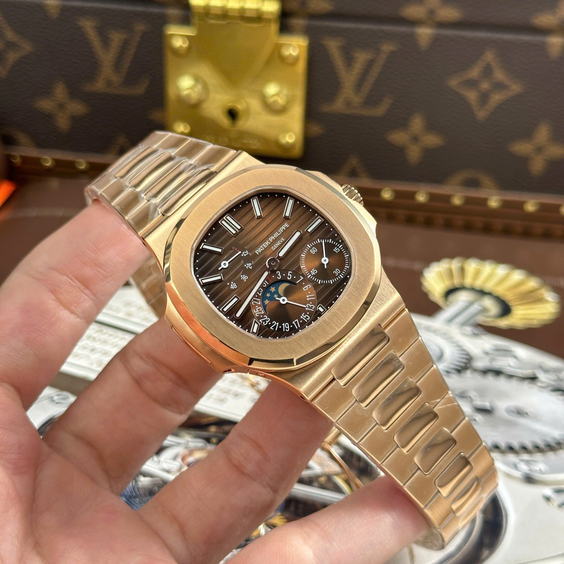 Patek Philippe Nautilus 5712R Knock Off Watches Brown Dial Metal Wire PPF Factory Version 3 40mm - Elite Watch Atelier