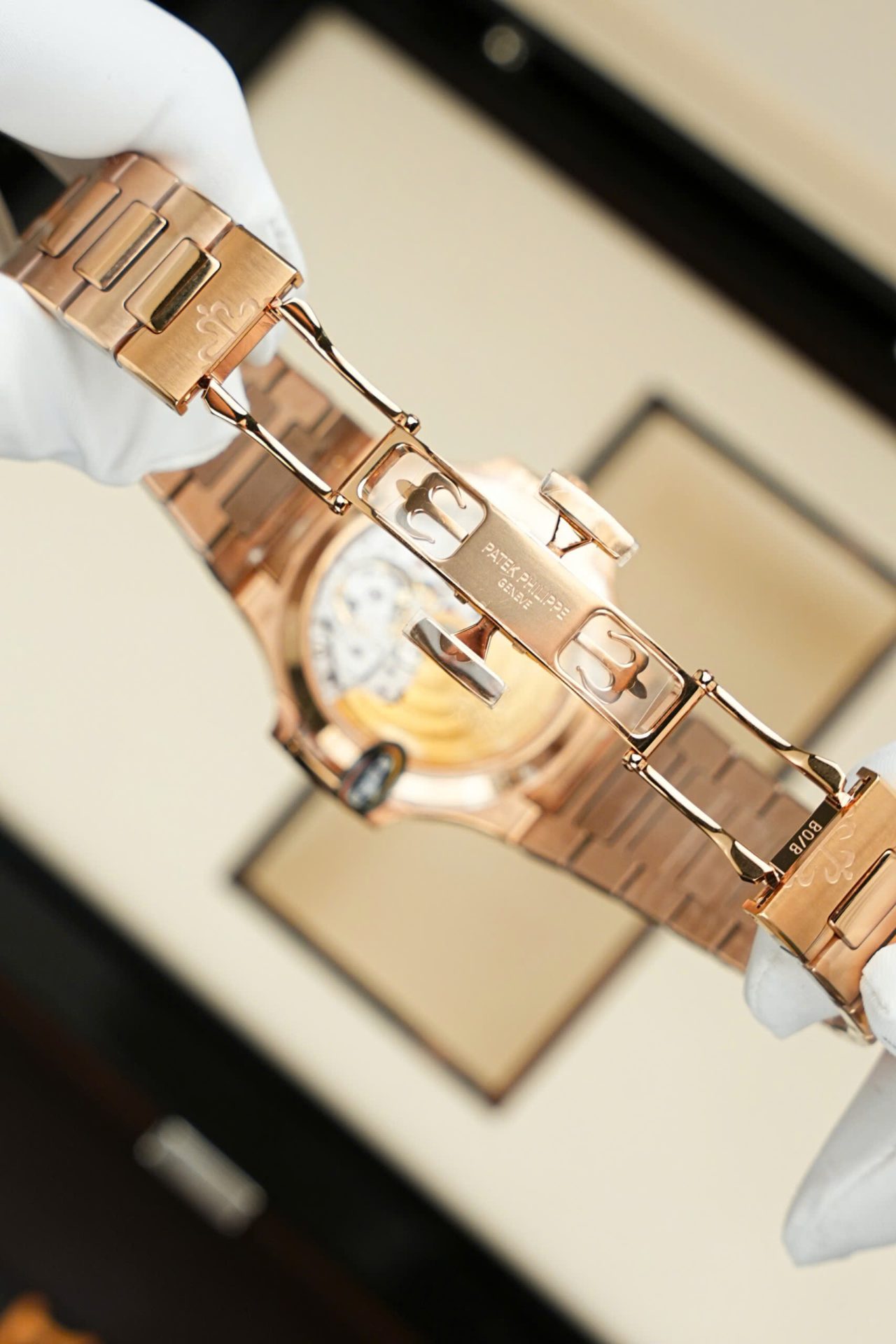 Patek Philippe Nautilus 7118 Replica Watches Rose Gold Swiss Movement 3K Factory 35,2mm - Top club