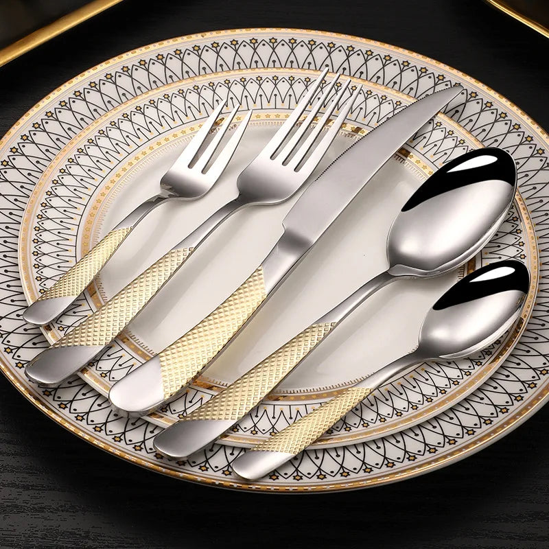 WesternGoud | Elegant Gouden Steakmes en Bestekset