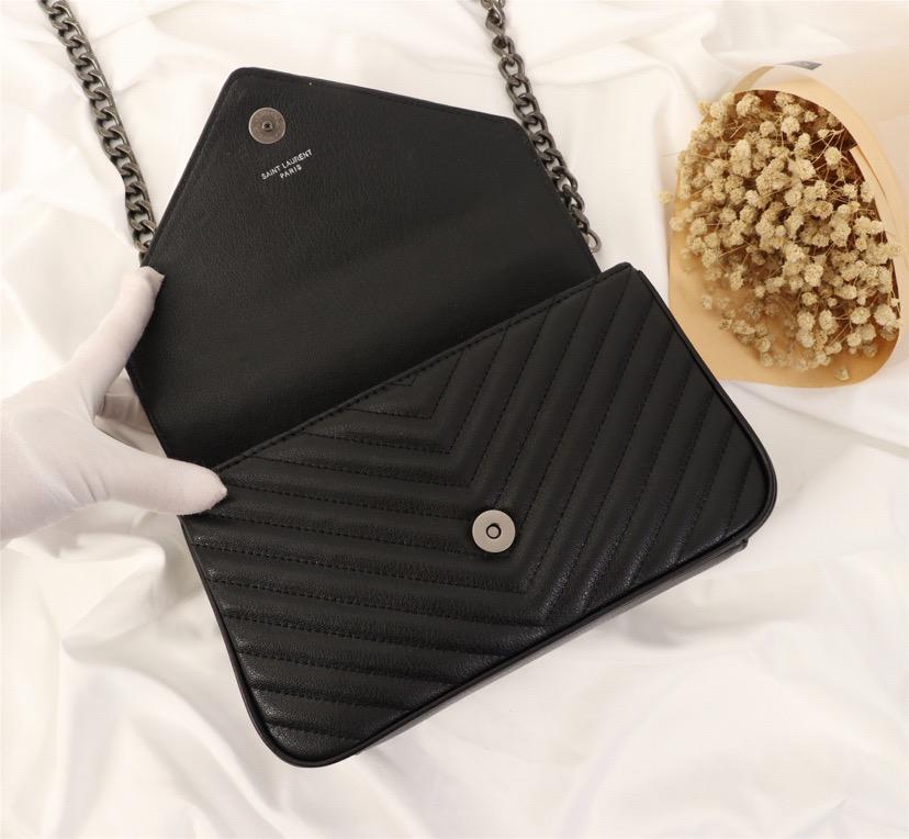 TO – Luxury Edition Bags SLY 1361:1High-quality replica