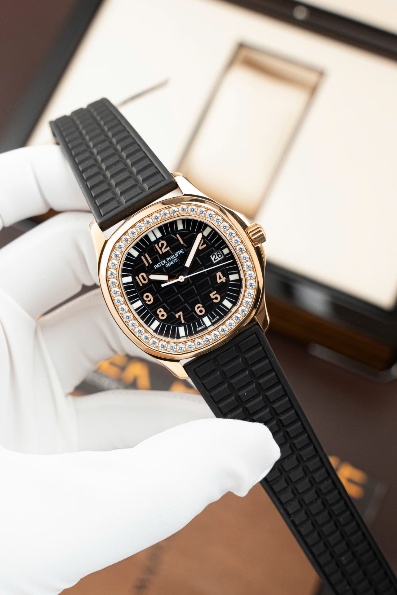 Patek Philippe Aquanaut 5067 Replica Watch Bezel Moissanite Diamonds PPF Factory 35.6mm - Elite Watch Atelier