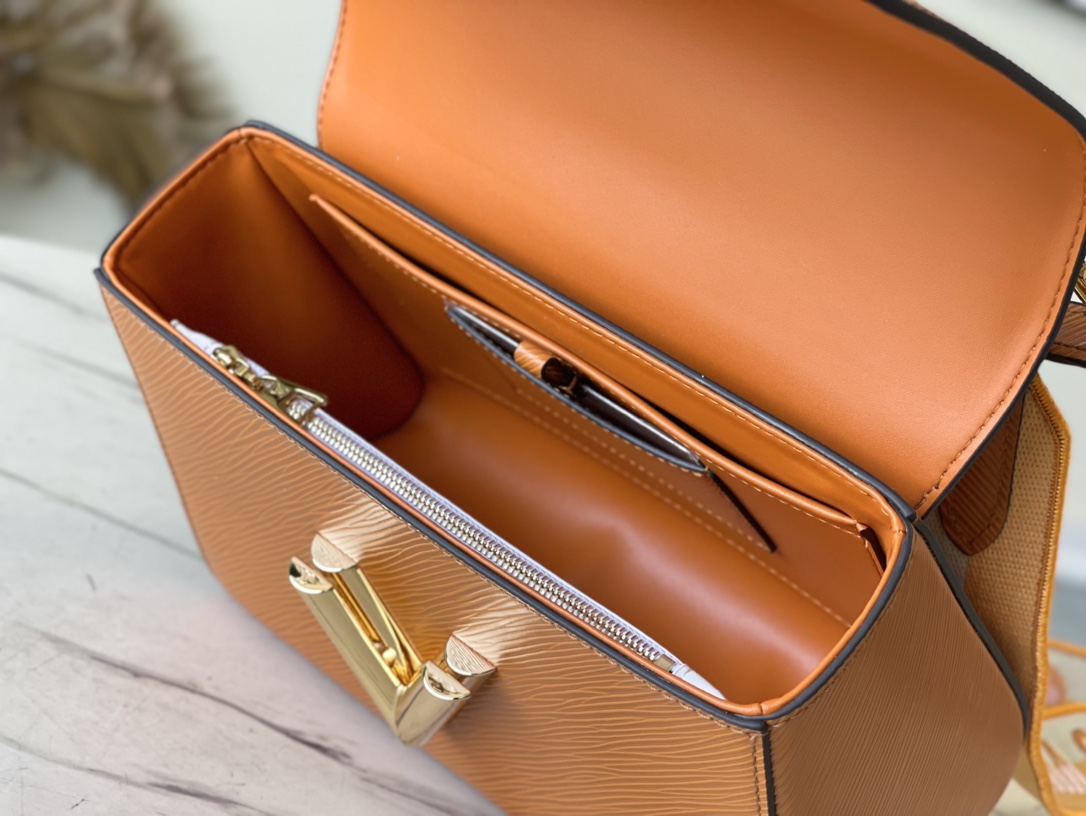 Louis Vuitton Twist MM M215551:1High-quality replica