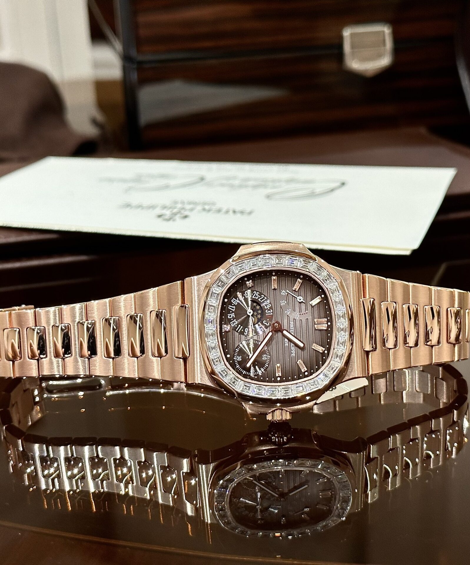 Patek Philippe Nautilus 5724 Replica Watch Gold Wrapped Diamond Moissanite 40mm - Top club