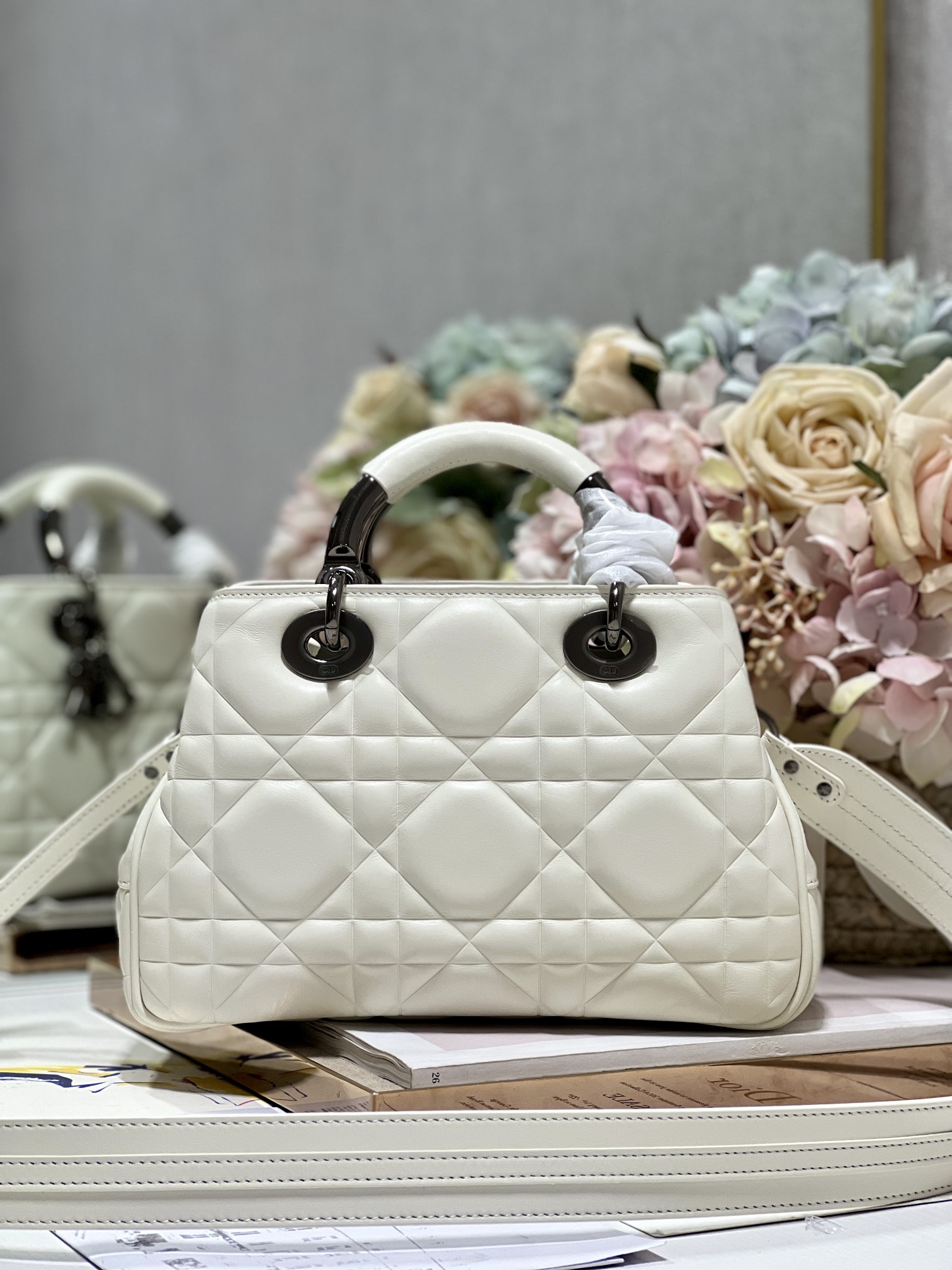 The Medium Lady 95.22 Bag With Black Tone Hardware Black/White/Grey For Women 9.5in/ 24cm1:1High-quality replica