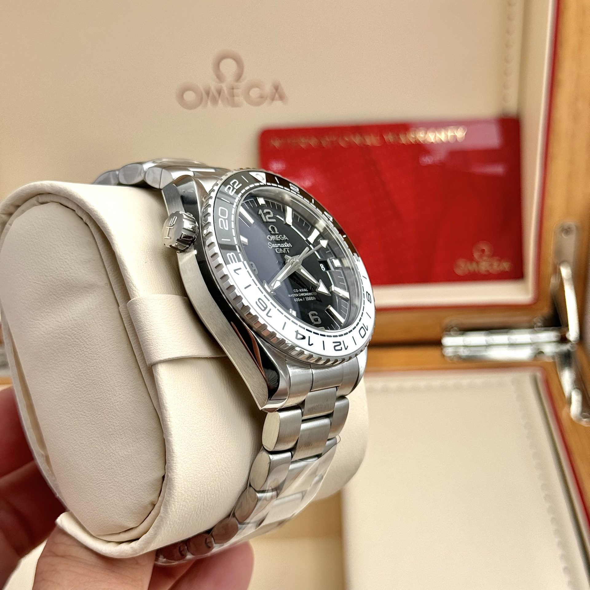Omega Replica 1:1 Watch Seamaster Planet Ocean GMT Black Dial 43.5mm - Top club
