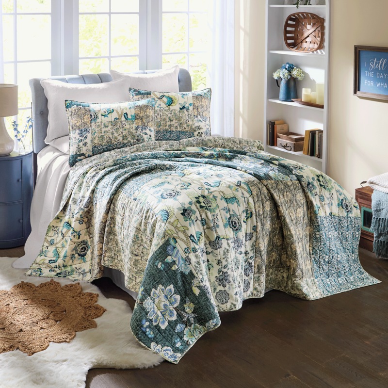 Worthing Oversized Quilt and Sham - MIDNIGHT VELVET CATALOG