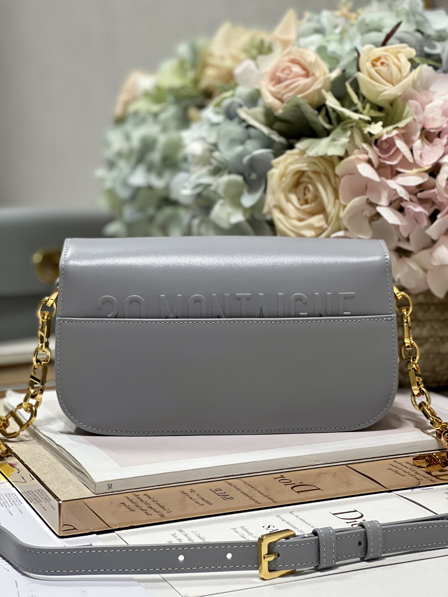 30 Montaigne Avenue Bag Black/White/Blue/Beige/Light Pink For Women 9 in/ 22.5cm M9260UMOA_M9001:1High-quality replica