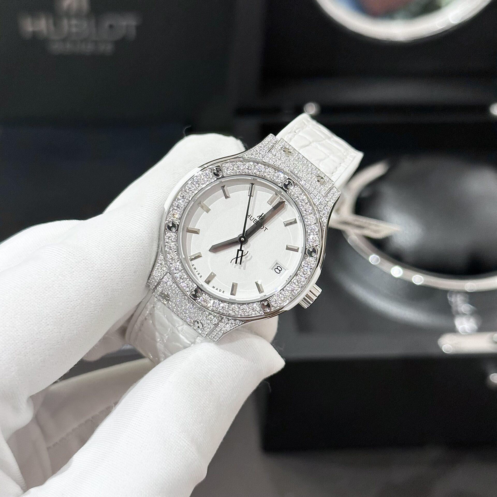 Hublot Classic Fusion Women s Best Replica Watch White Moissanite Diamond 33mm - Top club