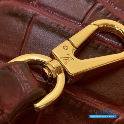 Burgundy Croc-Embossed Mini Handbag with Gold Hardware1:1High-quality replica