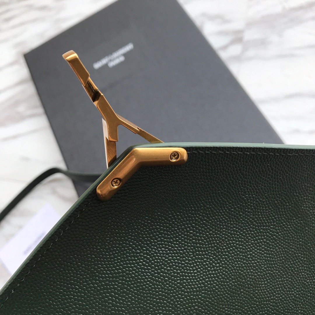 CASSANDRA MONOGRAM CLASP BAG IN MATTE PYTHON1:1High-quality replica