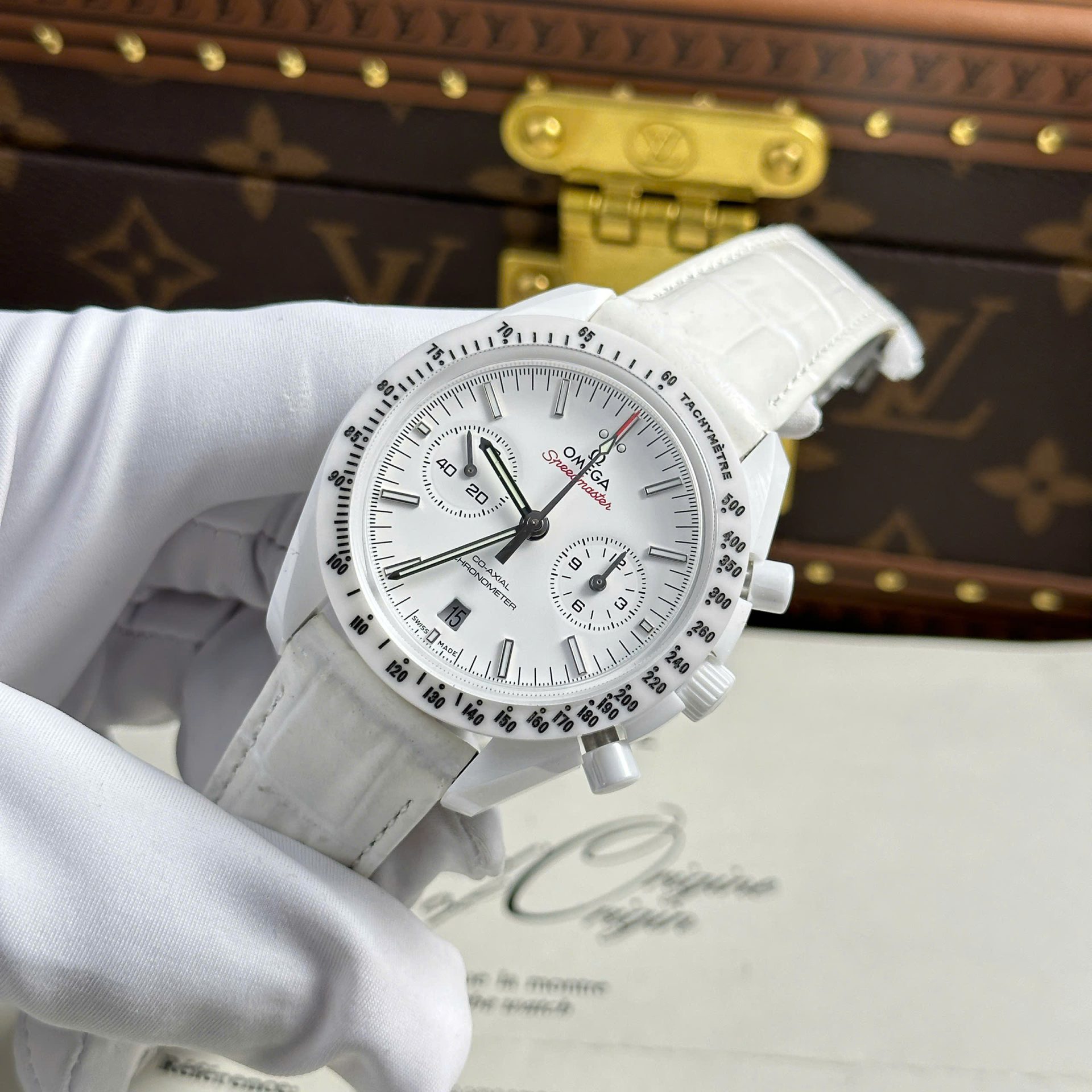 Omega Speedmaster White Side of The Moon White Ceramic Best Replica Watch 44mm - Top club