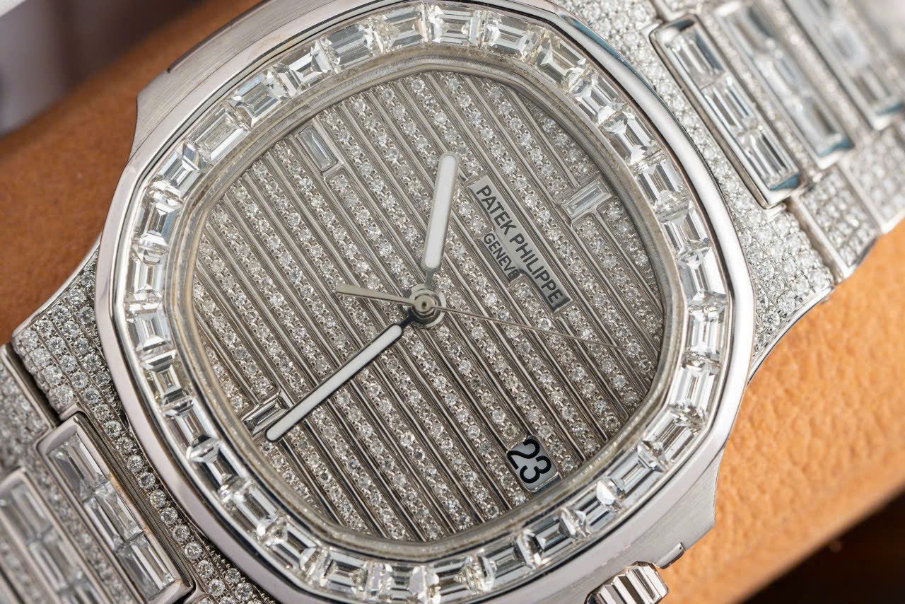 Patek Philippe Clone Watch Nautilus 5719 Full Diamonds Baguette 40mm - Top club