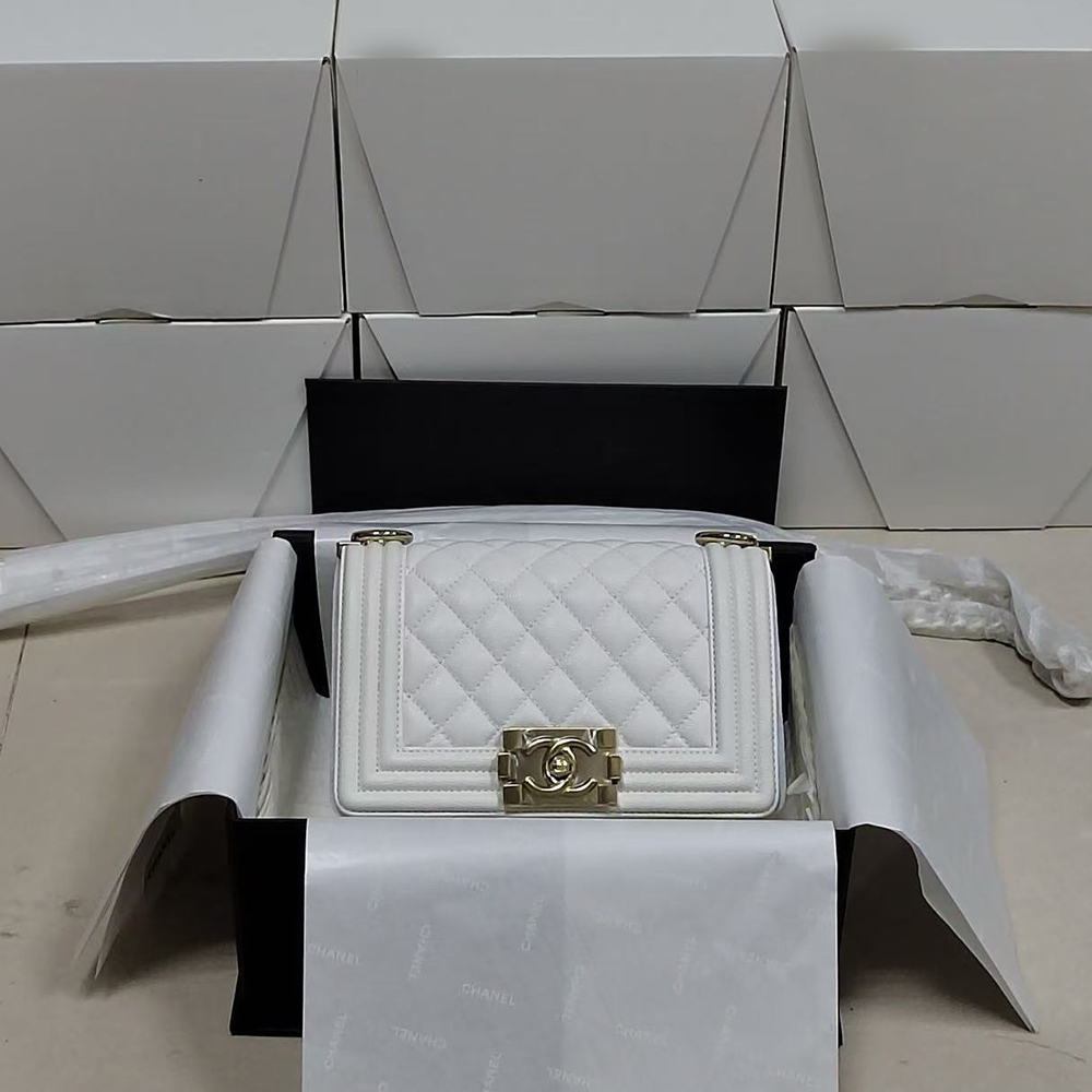 Chanel Large Boy Flap Bag1:1High-quality replica