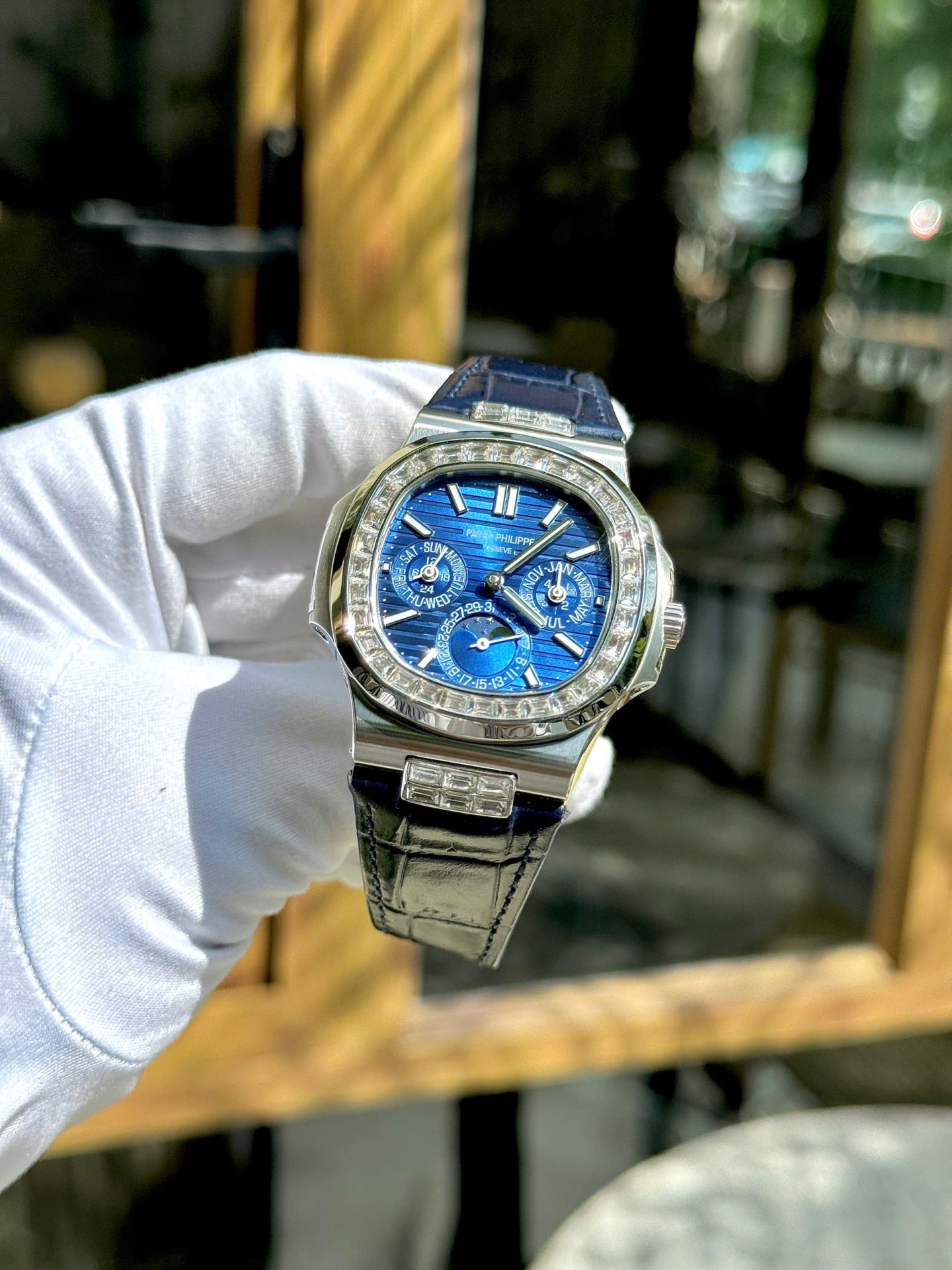 Patek Philippe High End Watch Replicas Nautilus 5740G Diamond   Blue Dial Best Quality 40mm - Elite Watch Atelier