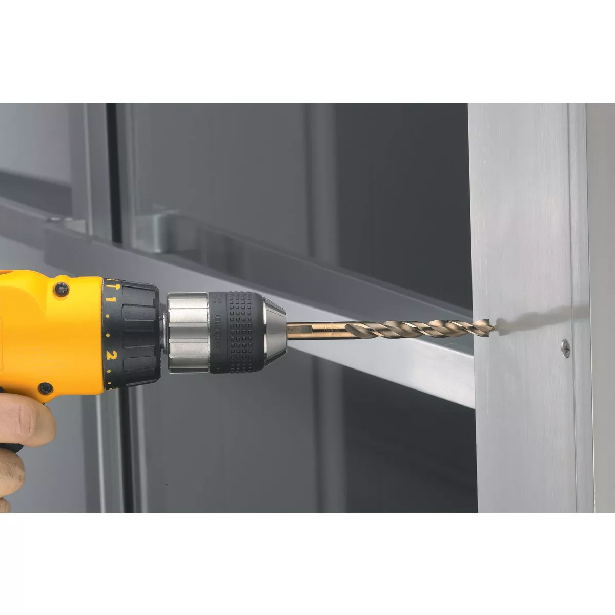 DEWALT 1/4 In. Gold Ferrous Oxide Pilot Point Drill Bit