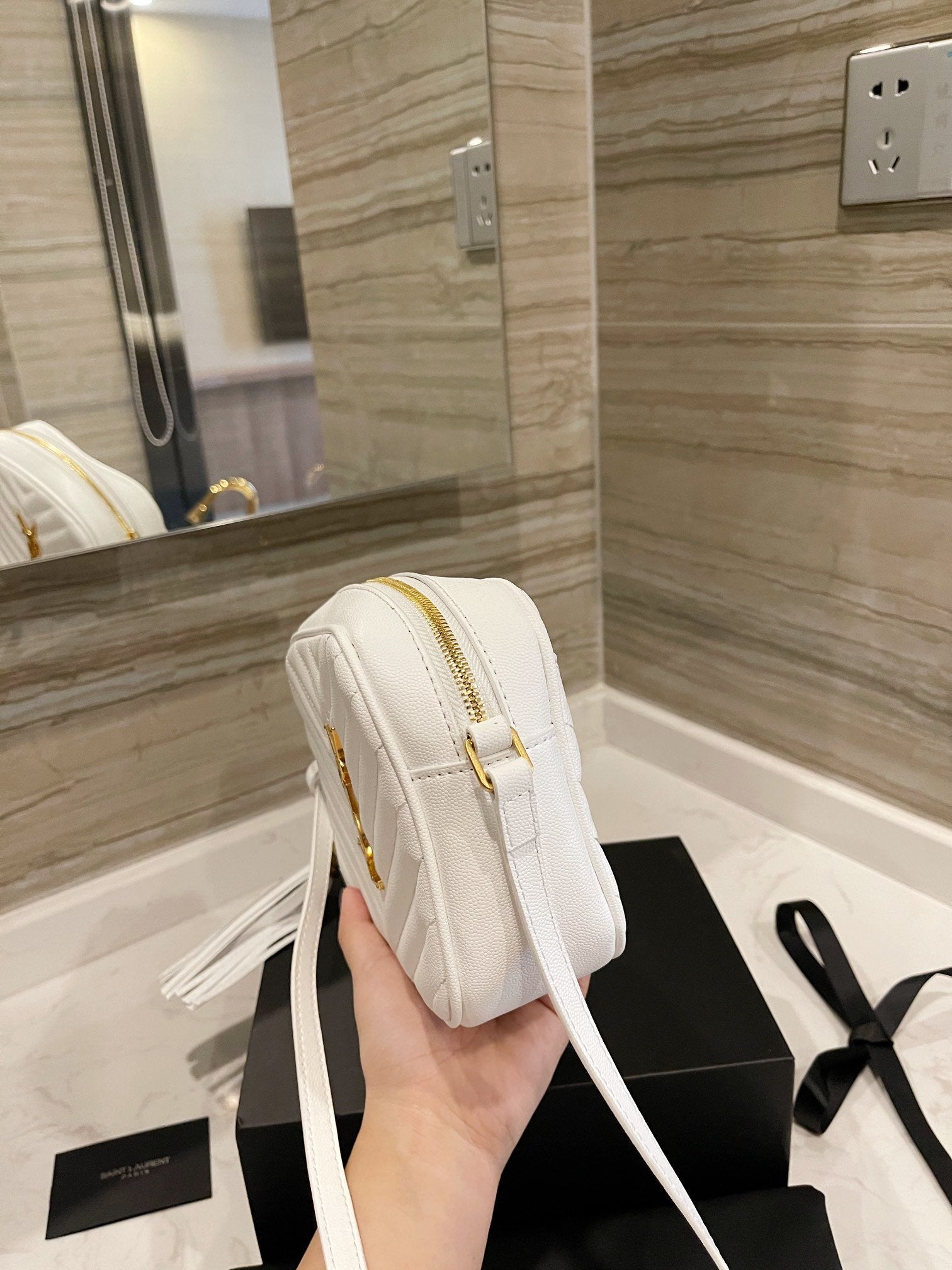 TO – Luxury Edition Bags SLY 1631:1High-quality replica
