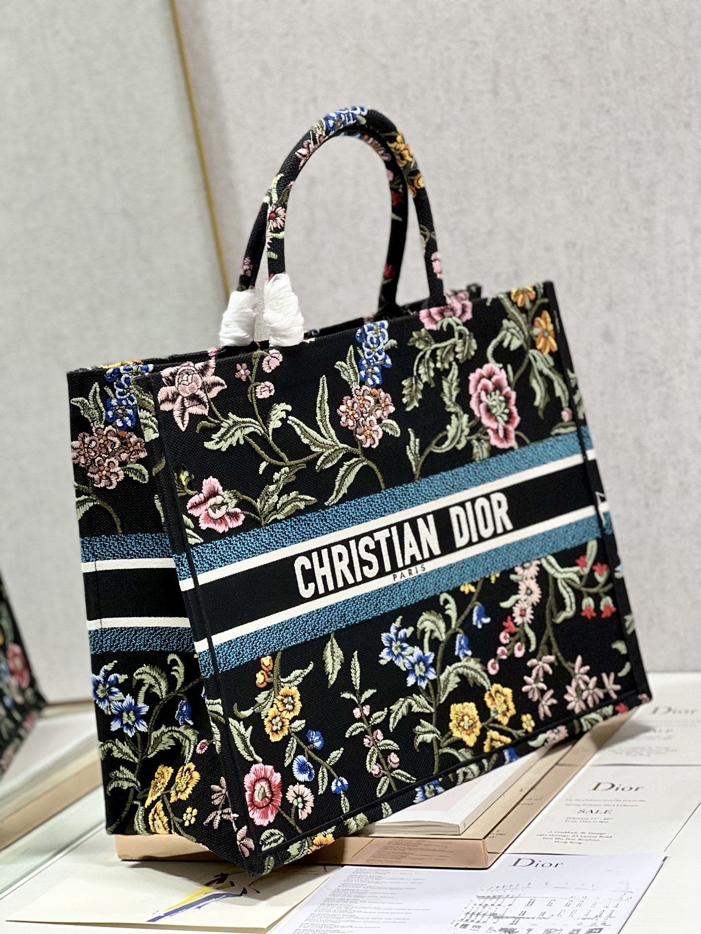 Large Dior Tote Bag Black/White For Women 16.5 in/ 42cm M1286ZEAU_M9111:1High-quality replica